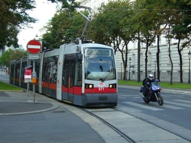 Tramvajaus ir motociklo lenktynės Vienoje (Austrija)