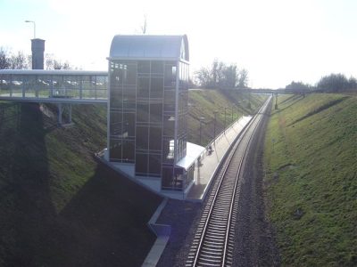 Traukinys į oro uostą