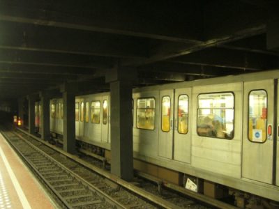 Traukinys Briuselio metro stotyje
