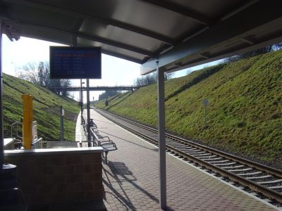 Traukinys į oro uostą
